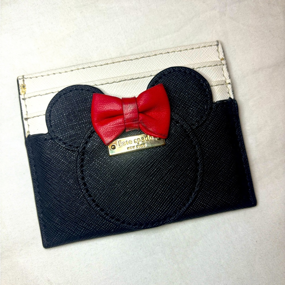 🖤🤍❤️ Kate Spade x Minnie Mouse collab card holder. ❤️🤍🖤